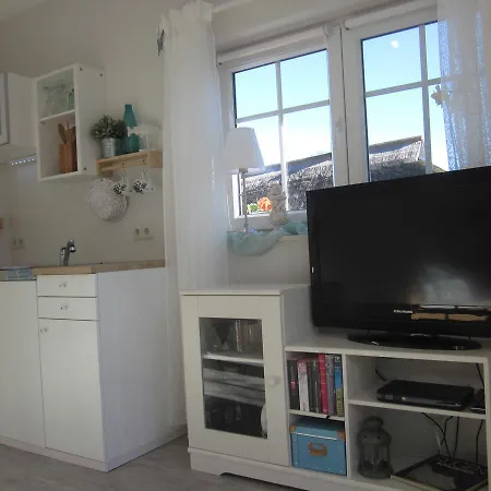 Sonnige In Klein Zicker _ Nur * Goehren (Ruegen)